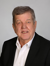 Michael Hoelscher smiling